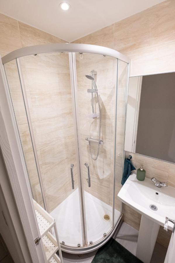 Forest Work & Relax Accommodation Overstone Екстериор снимка