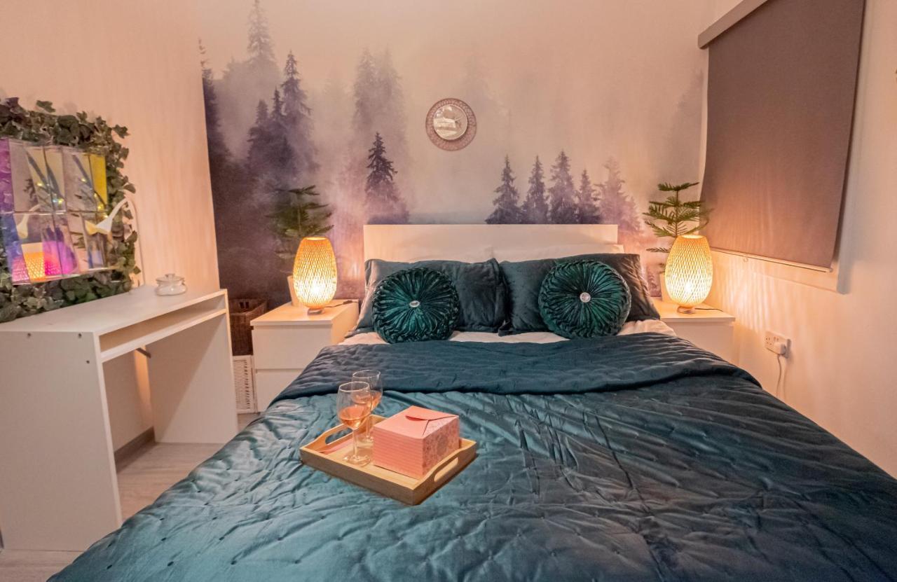 Forest Work & Relax Accommodation Overstone Екстериор снимка