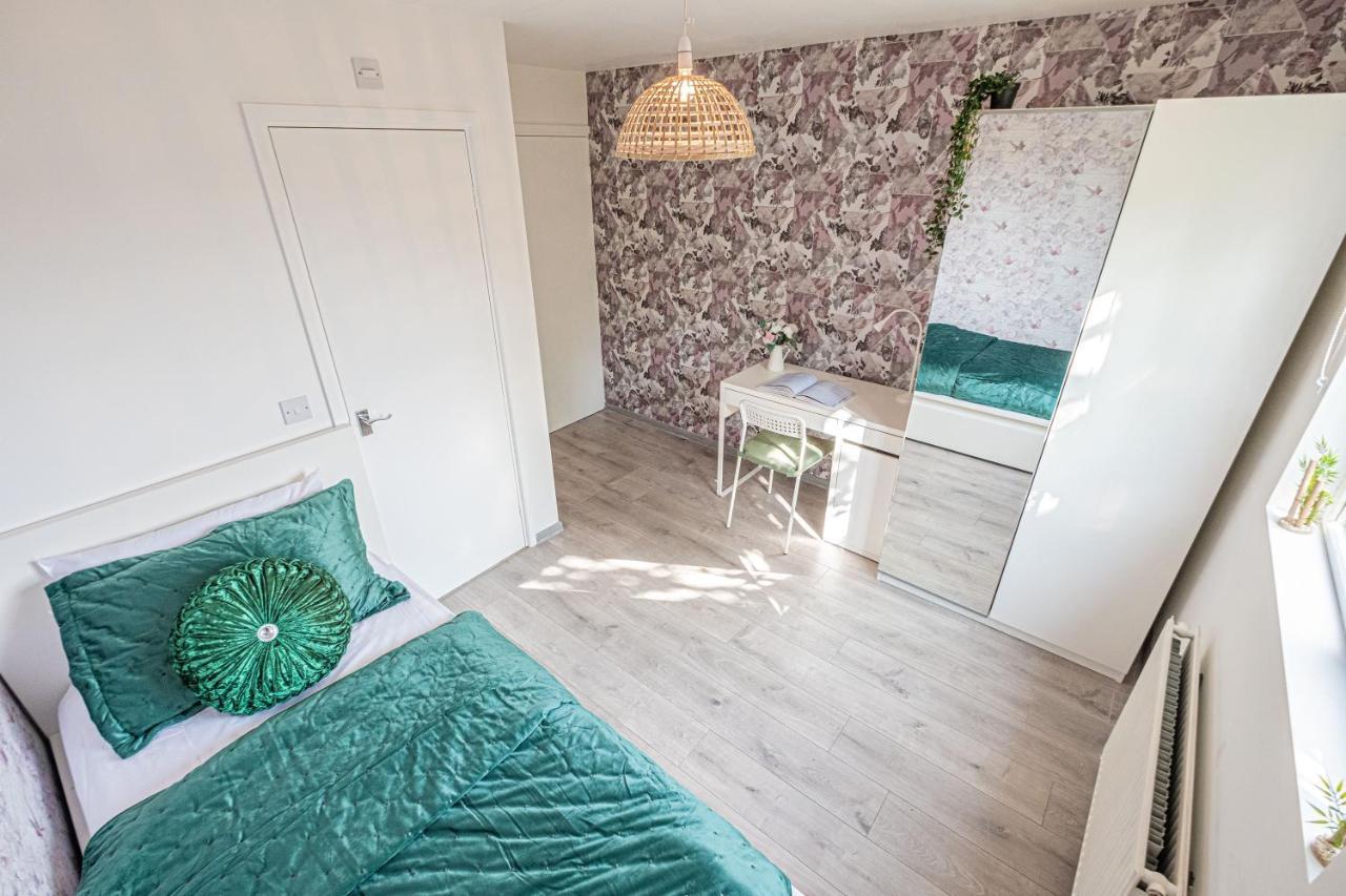 Forest Work & Relax Accommodation Overstone Екстериор снимка